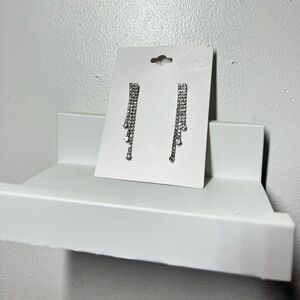 BRAND NEW Elegant Silver Dangle Earrings